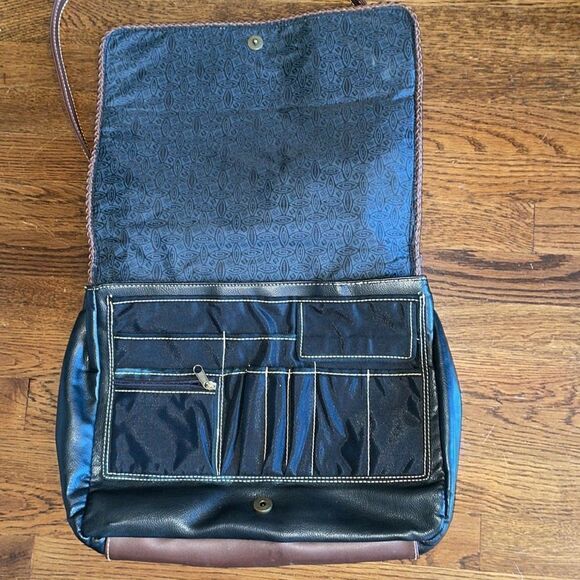 Black & brown Capezio work/school/laptop bag with detachable straps - Picture 6 of 11